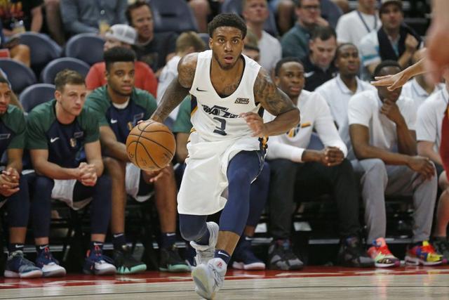 詹姆斯37+10+5湖人险胜灰熊 暂时升至西部第八